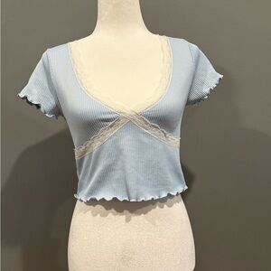 *GENTLY WORN* H&M Divided Size M Lace Trimmed Baby Ribbed Top